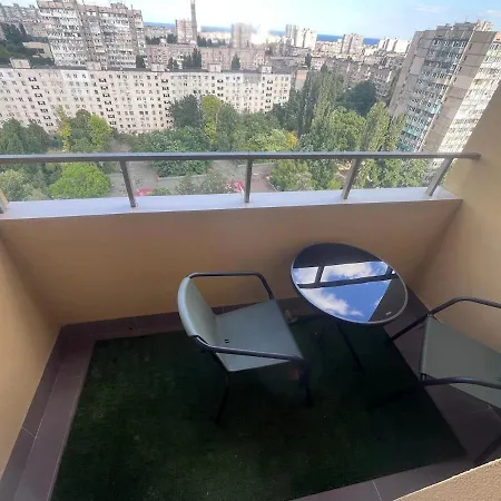 посуточно в новом жк одесские традиции,укрытие! Apartment Odesa